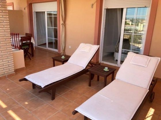 Foto 2 de Àtic en lloguer a Algarrobo-Costa de 1 habitació amb terrassa i piscina