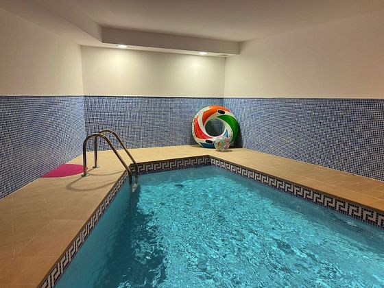 Foto 2 de Chalet en venta en Centro - Nerja de 5 habitaciones con terraza y piscina