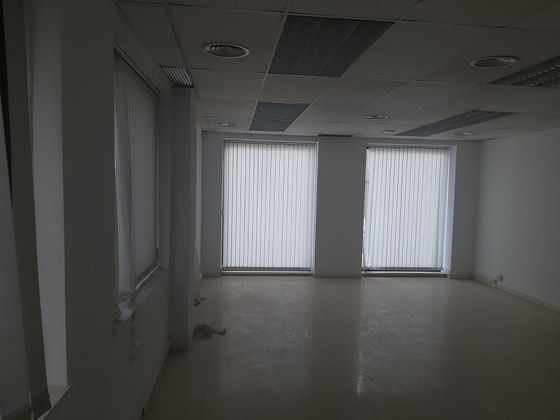 Foto 2 de Alquiler de oficina en plaza De Sant Joan con aire acondicionado y calefacción