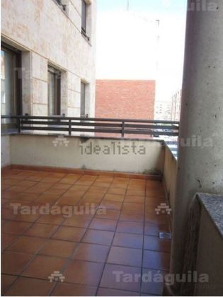 Foto 2 de Pis en venda a Hospitales - Campus de 2 habitacions amb terrassa i balcó