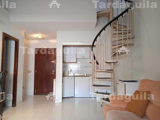 Foto 1 de Dúplex en venda a Villamayor de 2 habitacions amb terrassa i garatge