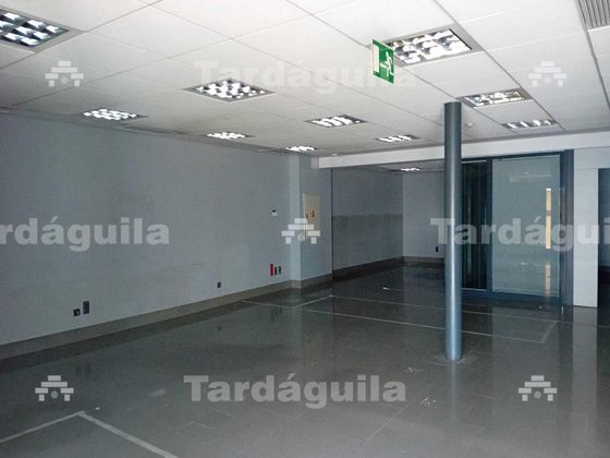 Foto 1 de Alquiler de local en Villares de la Reina de 220 m²