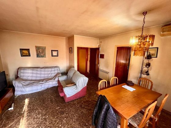 Foto 2 de Pis en venda a Olesa de Montserrat de 4 habitacions amb balcó