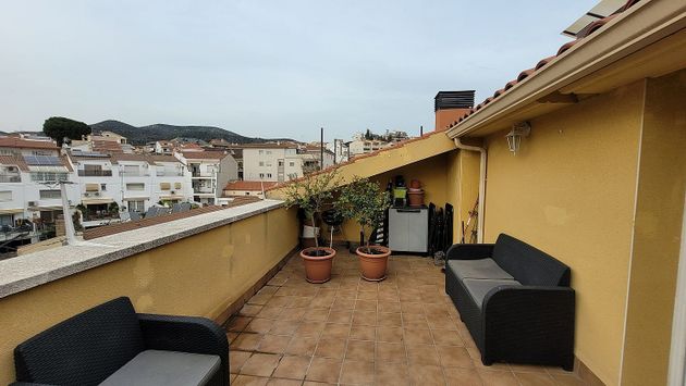 Foto 1 de Dúplex en venta en Olesa de Montserrat de 3 habitaciones con terraza y balcón