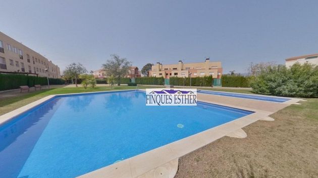 Foto 2 de Pis en venda a Riudoms de 3 habitacions amb terrassa i piscina