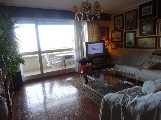 Foto 2 de Venta de piso en Laredo de 4 habitaciones con terraza y garaje