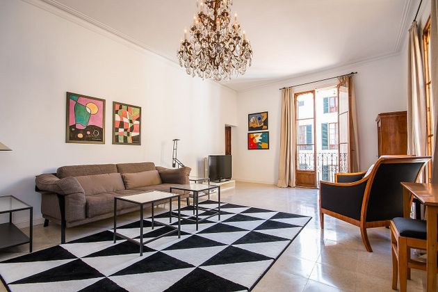 Foto 1 de Pis en lloguer a La Seu - Cort - Monti-sión de 3 habitacions amb terrassa i mobles
