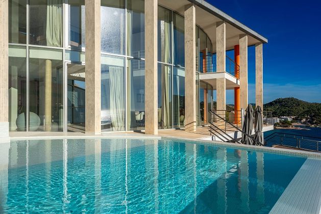 Foto 1 de Casa en lloguer a Es Camp de Mar de 4 habitacions amb terrassa i piscina