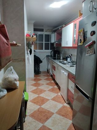 Foto 1 de Piso en alquiler en El Molinillo - Capuchinos de 4 habitaciones con garaje y muebles