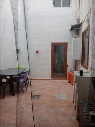 Foto 2 de Casa adossada en venda a Centro Ciudad de 4 habitacions amb terrassa i balcó