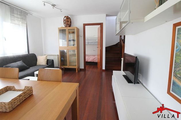 Foto 2 de Venta de piso en Santoña de 3 habitaciones con terraza y ascensor