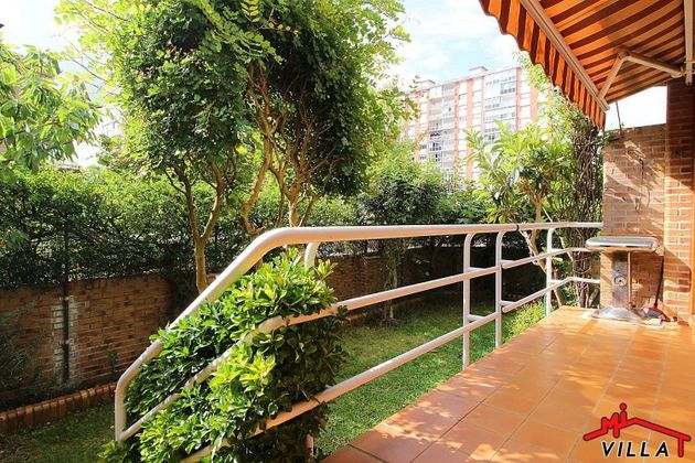 Foto 2 de Venta de casa adosada en El Puntal de 5 habitaciones con terraza y piscina