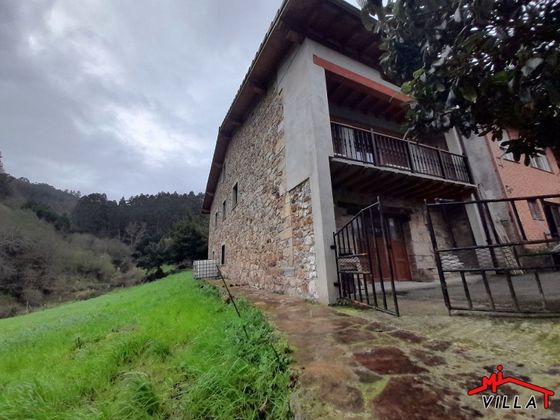Foto 2 de Venta de casa en Limpias con terraza y jardín