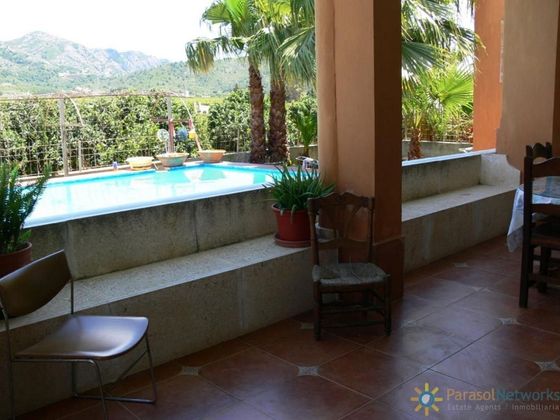 Foto 2 de Chalet en venta en Ayuntamiento - Centro de 3 habitaciones con terraza y piscina