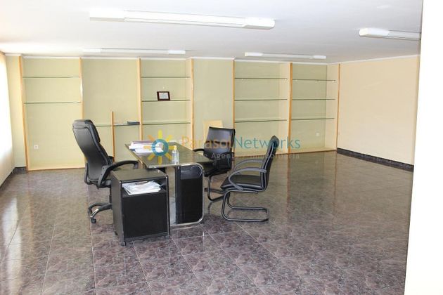 Foto 1 de Oficina en alquiler en Oliva pueblo de 208 m²