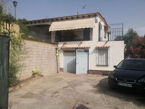 Foto 1 de Xalet en venda a Villanueva de Castellón de 5 habitacions amb terrassa i piscina
