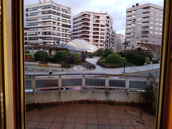 Foto 1 de Venta de oficina en Praza España - Casablanca con terraza y aire acondicionado
