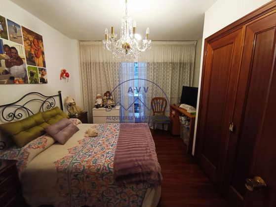 Foto 1 de Dúplex en venda a Praza España - Casablanca de 2 habitacions amb terrassa i garatge