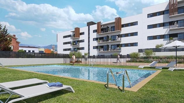 Foto 1 de Pis en venda a Llinars del Valles de 2 habitacions amb terrassa i piscina