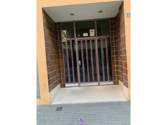 Foto 1 de Piso en venta en calle Del Doctor Sambola de 4 habitaciones con terraza y balcón