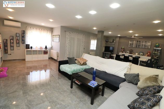 Foto 2 de Casa en venta en Albalat dels Tarongers de 4 habitaciones con terraza y aire acondicionado
