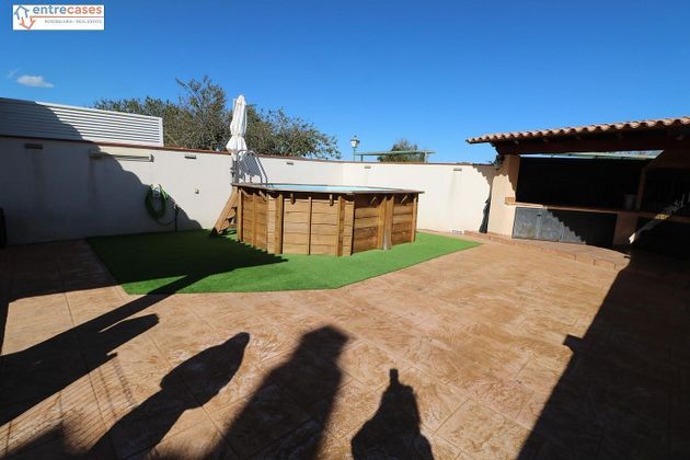 Foto 1 de Casa adossada en venda a Alfara de Algimia de 4 habitacions amb terrassa i piscina