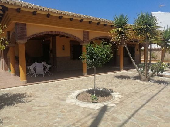Foto 1 de Xalet en venda a Huétor Tájar de 3 habitacions amb terrassa i garatge