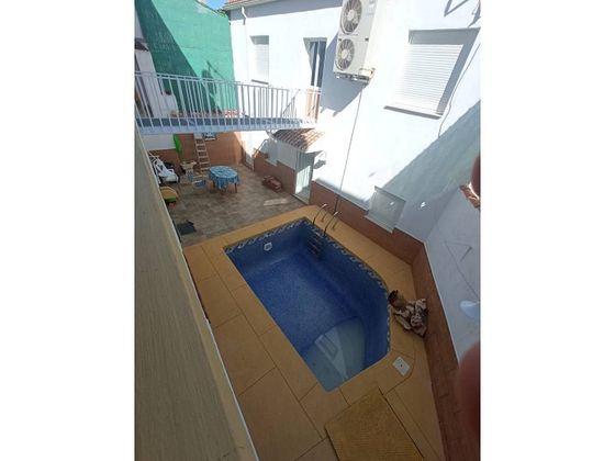 Foto 2 de Venta de casa en Huétor Tájar de 4 habitaciones con terraza y piscina
