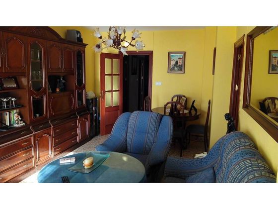 Foto 1 de Pis en venda a Villanueva Mesía de 3 habitacions amb aire acondicionat i calefacció