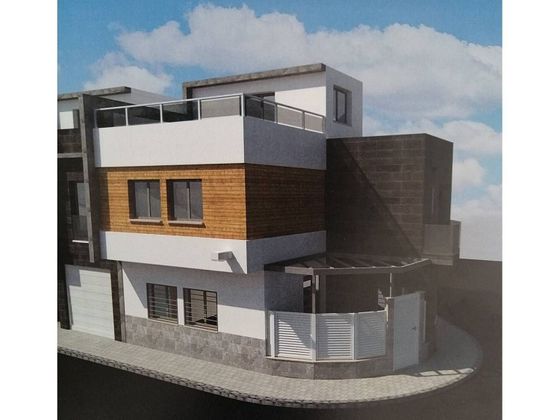 Foto 2 de Casa en venda a Huétor Tájar de 4 habitacions amb terrassa i balcó