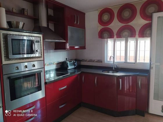 Foto 1 de Casa en venda a Huétor Tájar de 4 habitacions amb terrassa i aire acondicionat