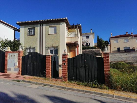 Foto 1 de Casa en venta en calle Mercedes Salinas de 5 habitaciones con terraza y piscina