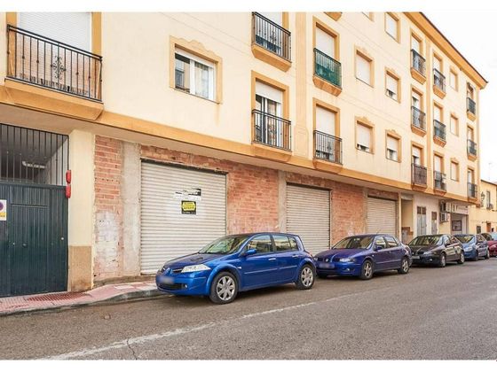 Foto 2 de Local en venda a calle Ramón y Cajal de 395 m²