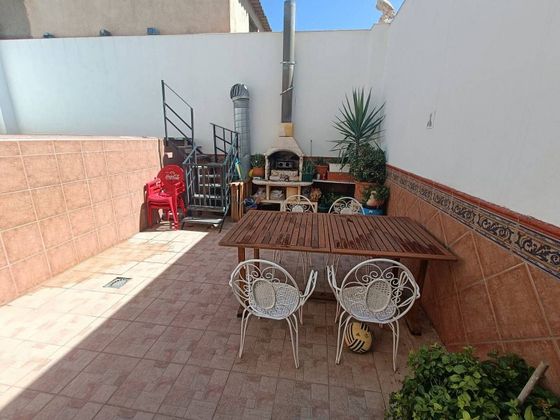 Foto 2 de Casa en venda a Huétor Tájar de 7 habitacions amb piscina i balcó