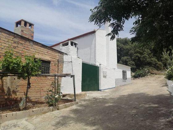 Foto 2 de Casa rural en venta en calle Arroyo Gallombares de 5 habitaciones con terraza y garaje
