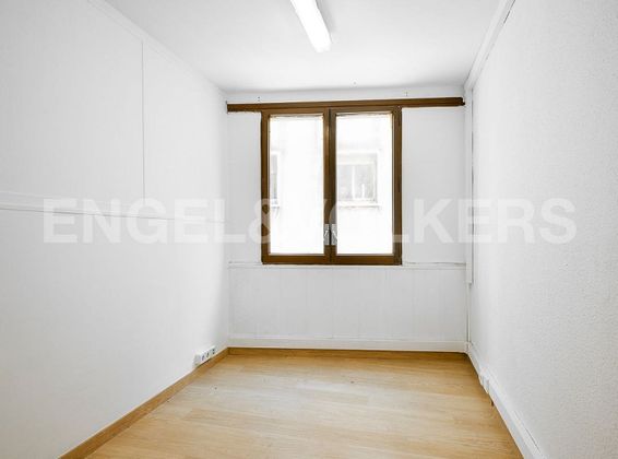 Foto 2 de Oficina en venda a Vila de Gràcia amb aire acondicionat i ascensor