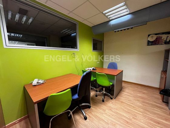 Foto 2 de Oficina en alquiler en Les Fonts de 277 m²
