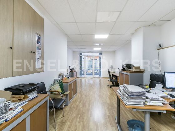 Foto 2 de Oficina en venda a Vila de Gràcia amb terrassa
