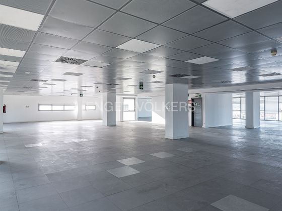 Foto 2 de Edifici en venda a L'Eixample de 8506 m²