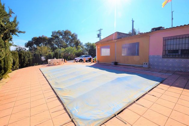 Foto 1 de Casa rural en venda a Guardamar Playa de 3 habitacions amb terrassa i piscina