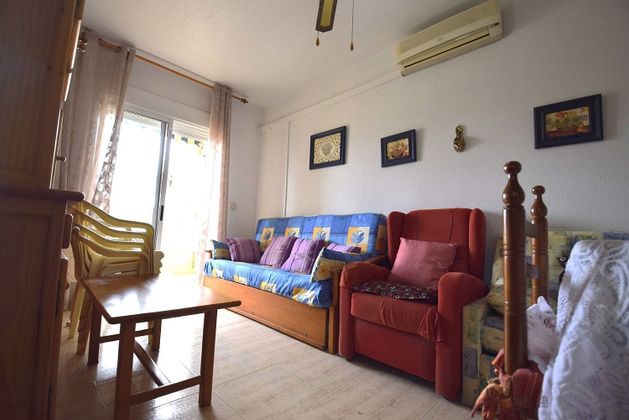 Foto 2 de Àtic en venda a calle Cartagena Guardamar del Segura de 3 habitacions amb terrassa i balcó