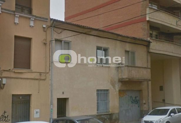 Foto 1 de Casa adossada en venda a calle Doña Urraca de 5 habitacions amb terrassa i garatge
