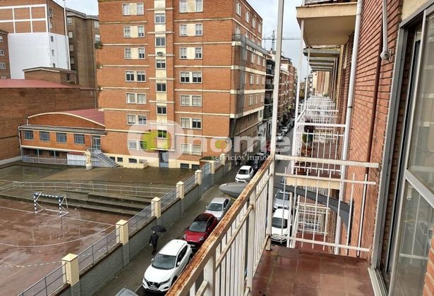 Foto 1 de Venta de piso en calle Pablo Morillo de 4 habitaciones con terraza y calefacción
