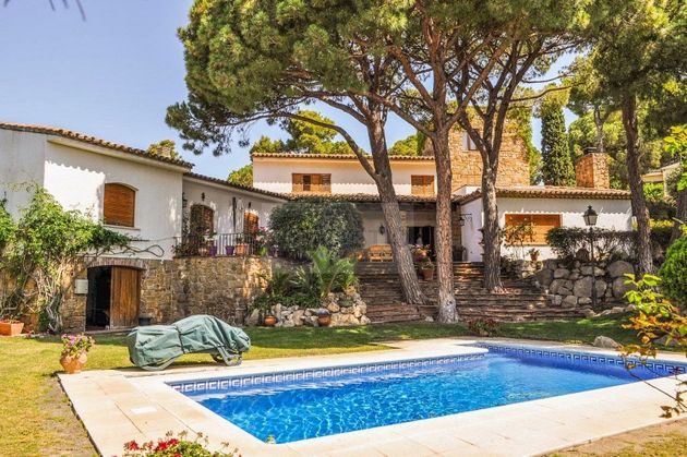 Foto 2 de Casa en venda a Torre Valentina-Mas Vilar de La Mutxada-Treumal de 6 habitacions amb terrassa i piscina