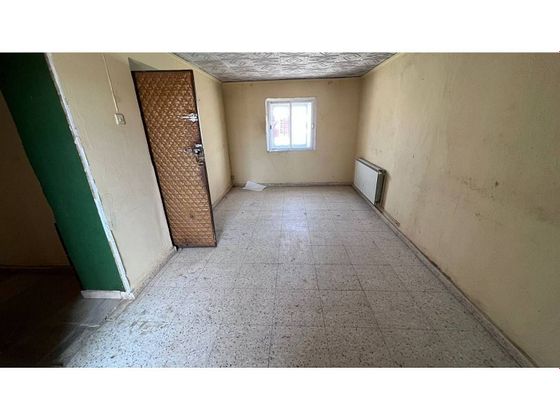 Foto 2 de Venta de piso en Villarrobledo de 2 habitaciones con calefacción