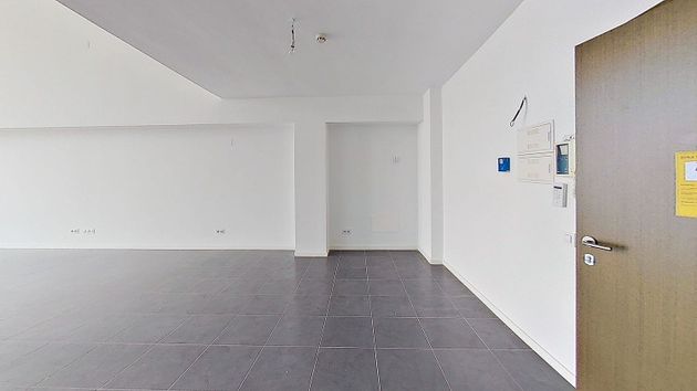 Foto 2 de Dúplex en venda a Santa Cruz - Industria - Polígono Campollano de 1 habitació amb garatge i ascensor
