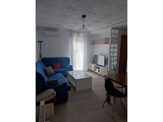 Foto 2 de Venta de piso en El Pilar de 3 habitaciones con balcón y aire acondicionado