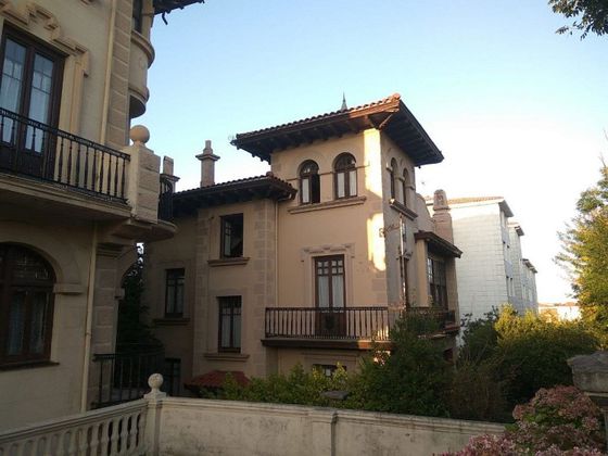 Foto 1 de Xalet en venda a El Sardinero de 6 habitacions amb terrassa i garatge