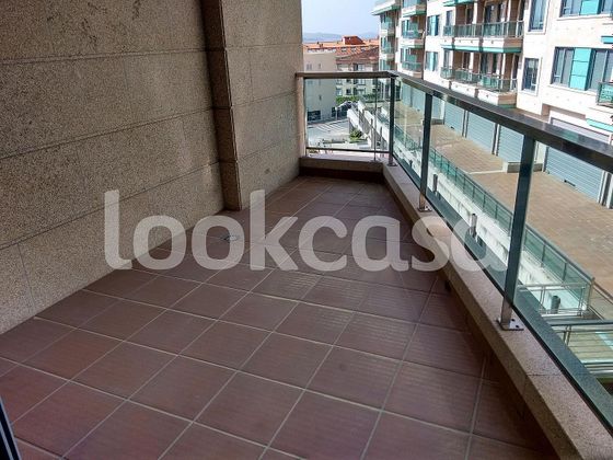 Foto 2 de Pis en venda a Sanxenxo de 4 habitacions amb terrassa i garatge