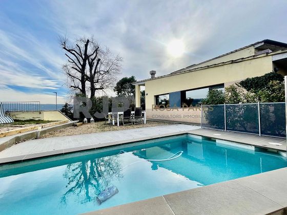 Foto 1 de Xalet en venda a Centelles de 5 habitacions amb terrassa i piscina